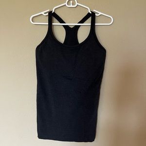 Lululemon Tank Top - Built in bra (removable pads) - Medium